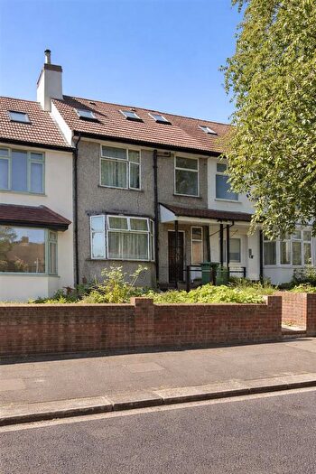 Studio To Rent In Benhill Road, Sutton, SM1