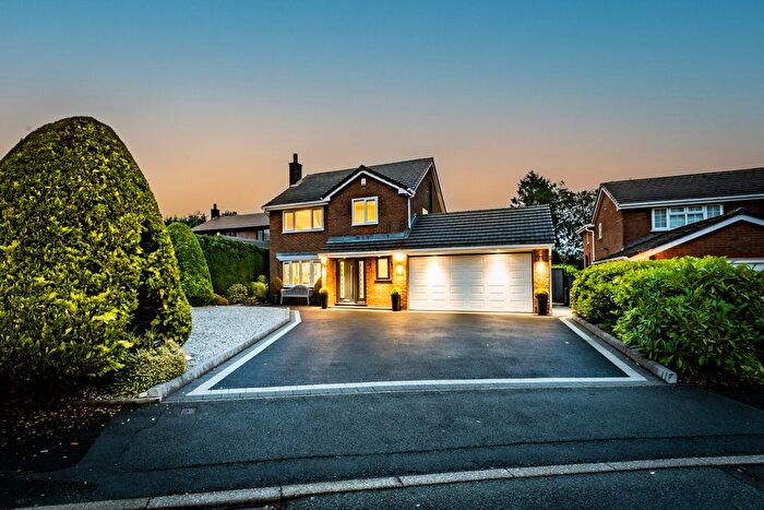 4 Bedroom Detached House For Sale In Larkfield Close, Greenmount, Bury, Greater Manchester, BL8