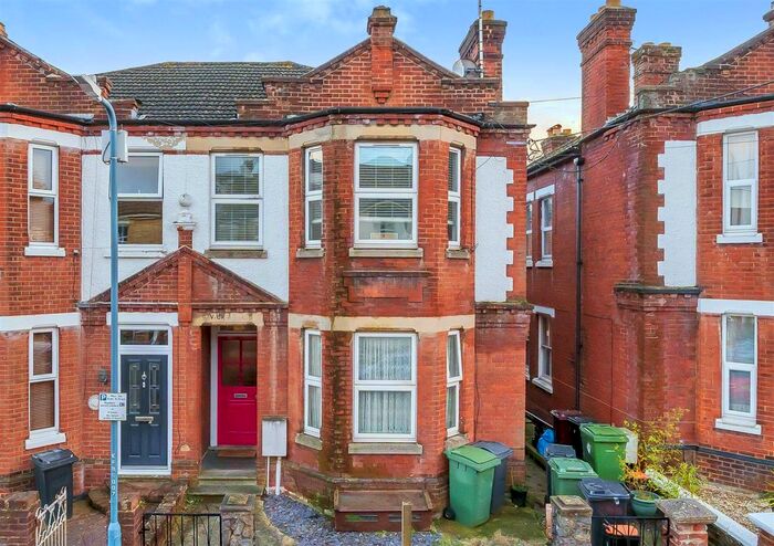 2 Bedroom Flat For Sale In Florence Road, Maidstone, ME16