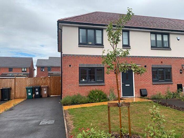 3 Bedroom End Of Terrace House For Sale In Ardley Lane, Drakelow, DE15