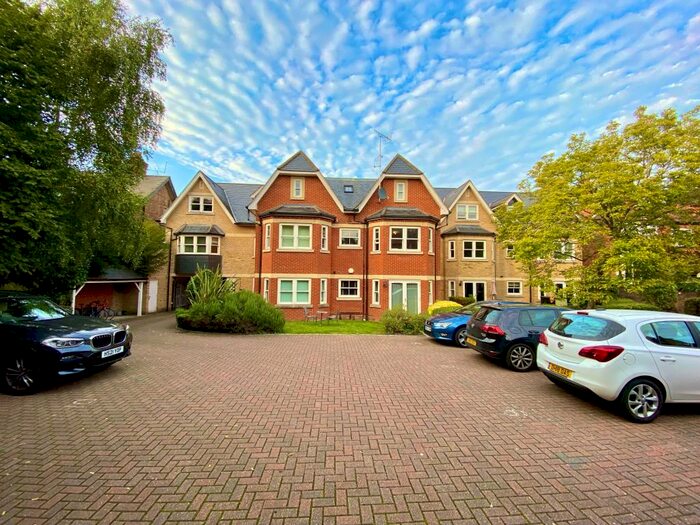 2 Bedroom Apartment To Rent In York Road, Guildford, GU1