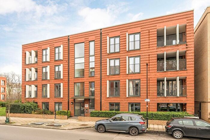 2 Bedroom Flat For Sale In Akerman Road, Oval, SW9