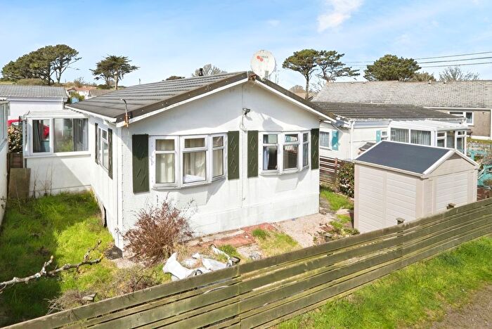 2 Bedroom Property For Sale In Gwallon, Marazion, Cornwall, TR17