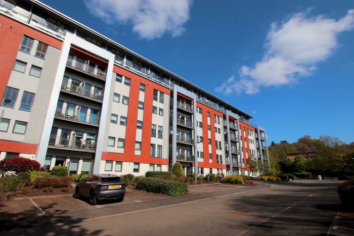 2 Bedroom Flat To Rent In Jackson Place, Bearsden, G61