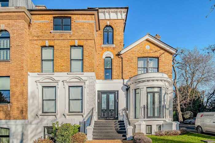 1 Bedroom Flat To Rent In Hampton Road, Teddington, Middlesex, TW11