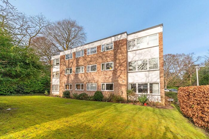 3 Bedroom Flat To Rent In Bramley Hill, South Croydon, CR2