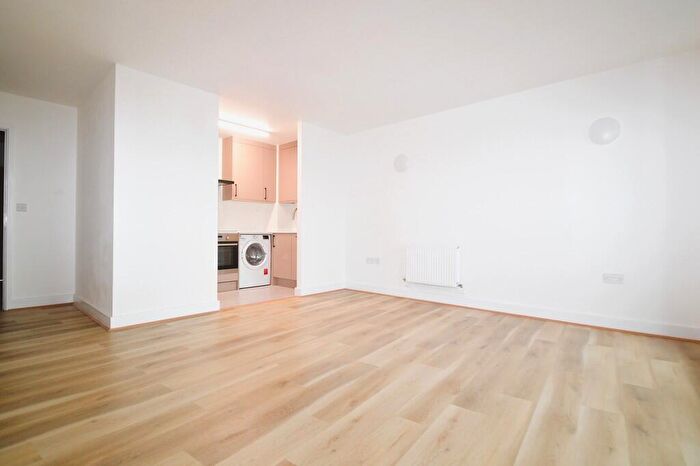 2 Bedroom Apartment To Rent In Tideslea Path, London, SE28