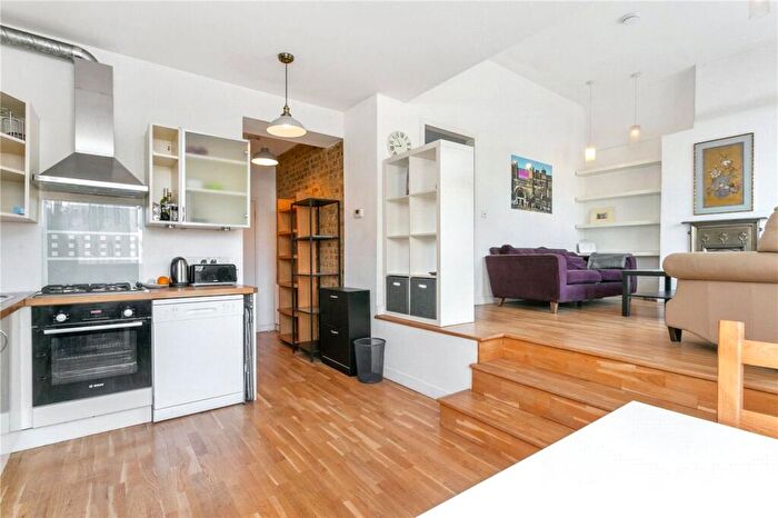 2 Bedroom Penthouse To Rent In Whitechapel High Street, London, E1
