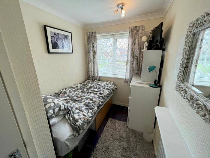 4 Bedroom Detached House For Sale In Hargrave Road, Shirley, Solihull, B90