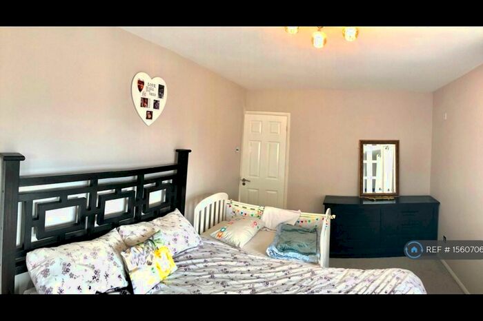 4 Bedroom Detached House To Rent In Denver Close, Petts Wood, Orpington, BR6