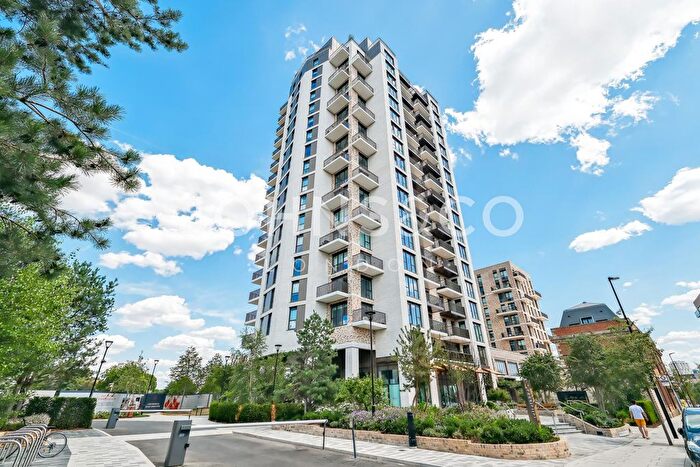 Studio To Rent In Botantical Apartments, Bow Green, London, E3