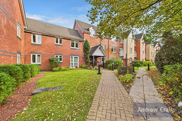 2 Bedroom Apartment For Sale In Willow Bank Court, Beckenham Close, NE36