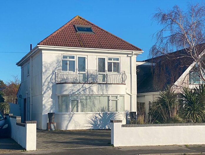 4 Bedroom Detached House For Sale In Lake Drive, Hamworthy, Poole, BH15