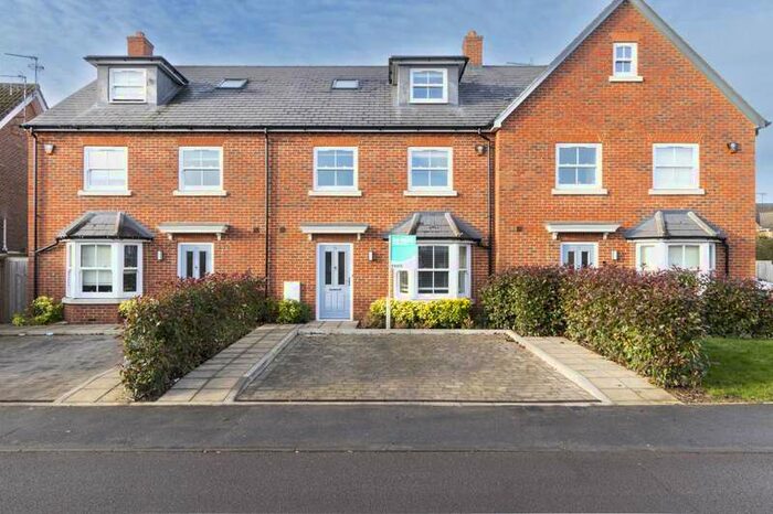 4 Bedroom Terraced House To Rent In Great Road, Hemel Hempstead, HP2