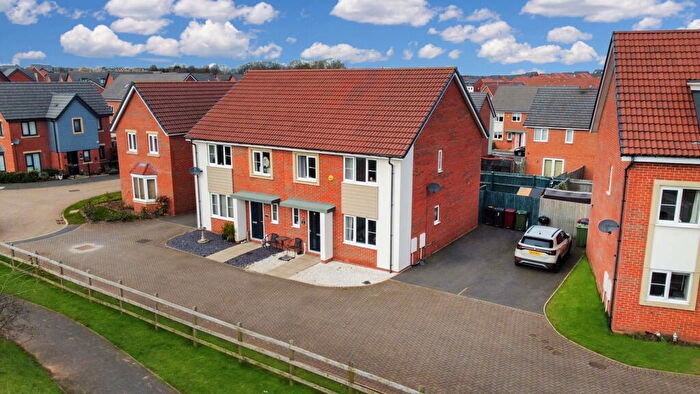 4 Bedroom Semi-Detached House To Rent In Scarlet Way, Shirebrook, Mansfield, NG20