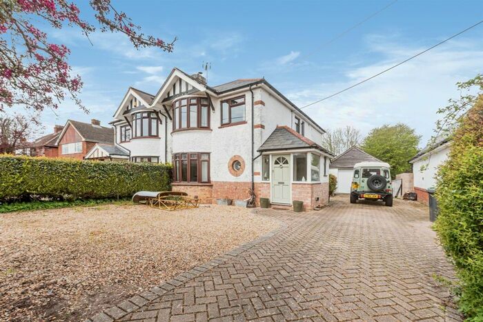 4 Bedroom Property To Rent In Old Worting Road, Basingstoke, RG22