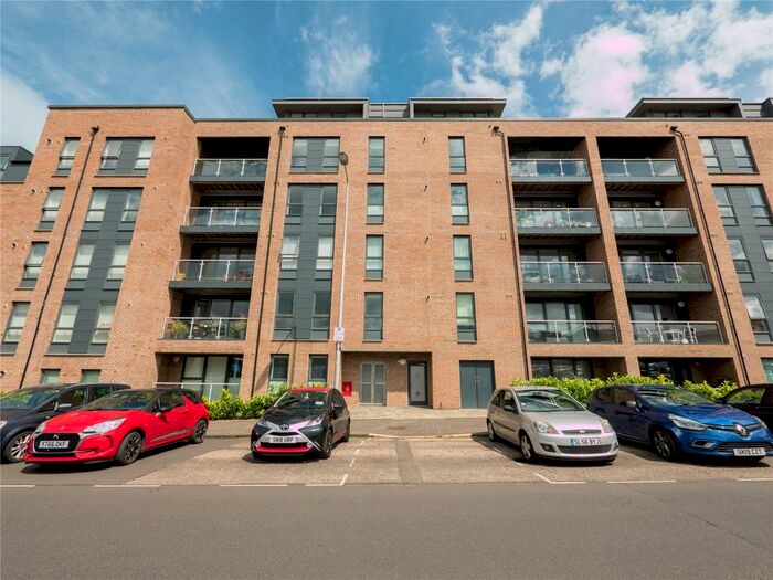 3 Bedroom Flat To Rent In Annandale Street, City Centre, Edinburgh, EH7