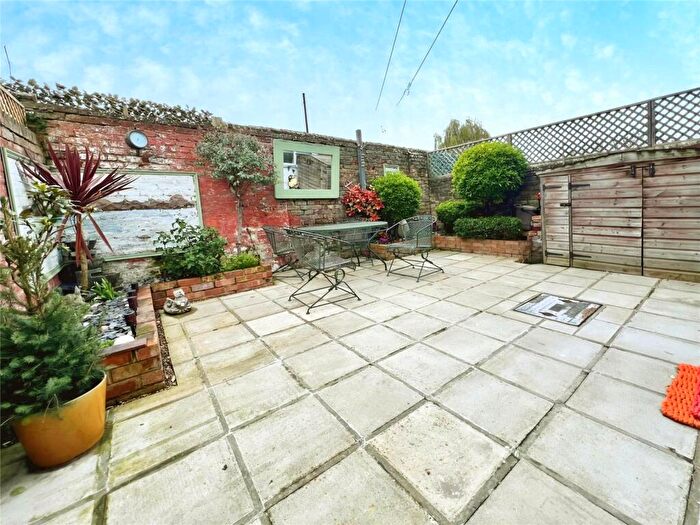 3 Bedroom End Of Terrace House For Sale In Hatfield Road, Ramsgate, Kent, CT11