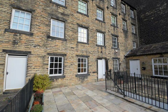 2 Bedroom Apartment To Rent In Upper Mills View, Meltham, Holmfirth, HD9
