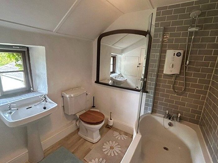 2 Bedroom Cottage To Rent In Trewoon Road, Helston, TR12