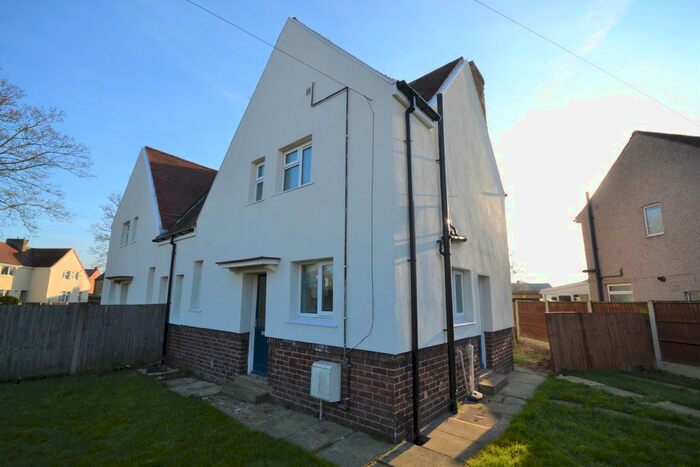 2 Bedroom Semi-Detached House To Rent In Central Drive, Bawtry, Doncaster, DN10
