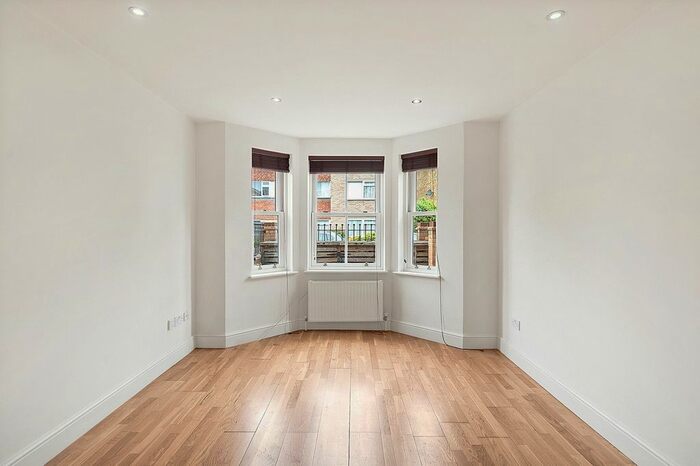 2 Bedroom Flat To Rent In Hartfield Road, Wimbledon, London, SW19