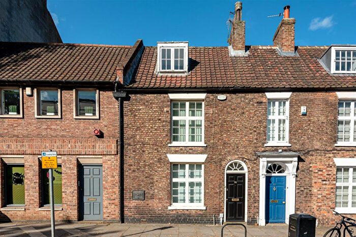 4 Bedroom Property For Sale In The Mount, York, YO24
