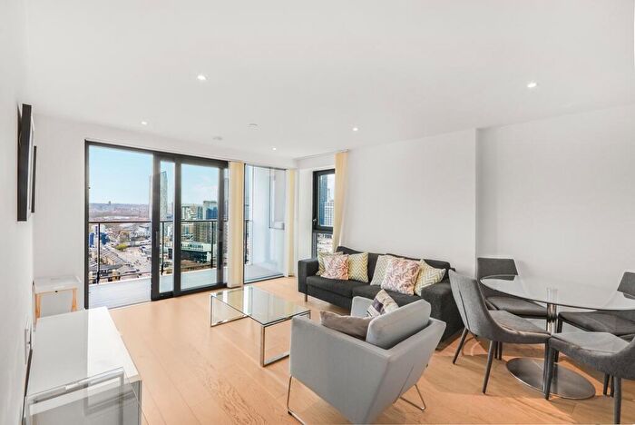 2 Bedroom Flat To Rent In Horizons Tower, Yabsley Street, E14