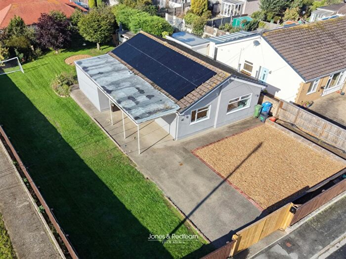 3 Bedroom Detached Bungalow For Sale In Doren Avenue, Rhyl, LL18