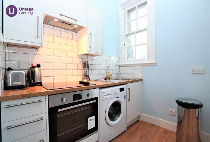 1 Bedroom Apartment To Rent In Bailie Fyfe's Close, Old Town, Edinburgh, EH1