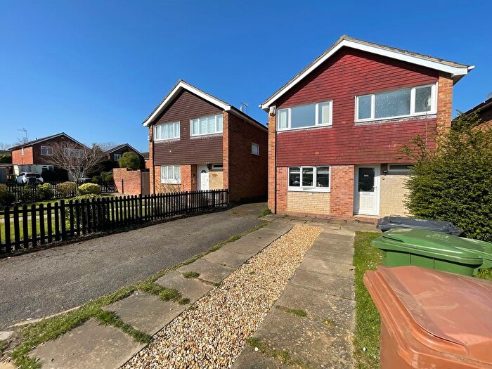 3 Bedroom Detached House To Rent In Torrington Crescent, Wellingborough, NN8