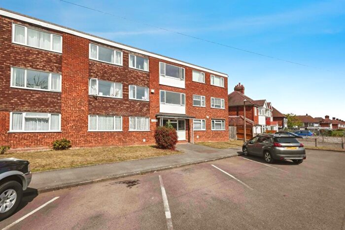2 Bedroom Flat For Sale In Carlton Mews, Birmingham, B36