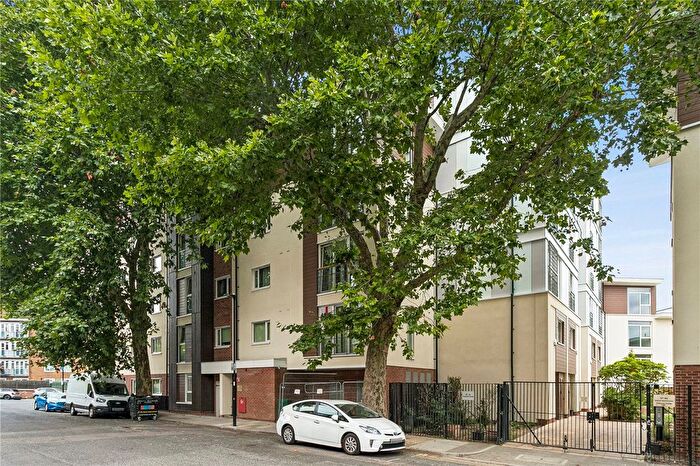 2 Bedroom Flat For Sale In Coleman Fields, London, N1