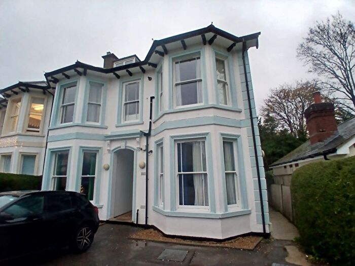 1 Bedroom Flat To Rent In Somers Road, Reigate, RH2