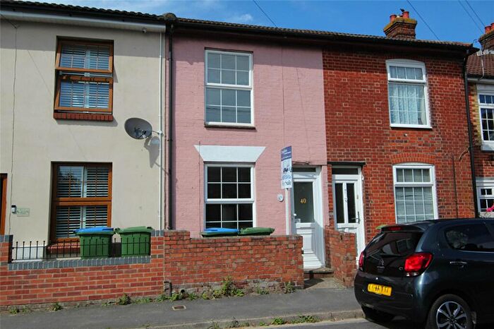 2 Bedroom Terraced House To Rent In Gordon Road, Fareham, Hampshire, PO16