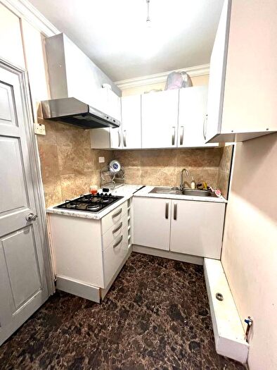 1 Bedroom Studio To Rent In Rutland Road, Ilford, IG1
