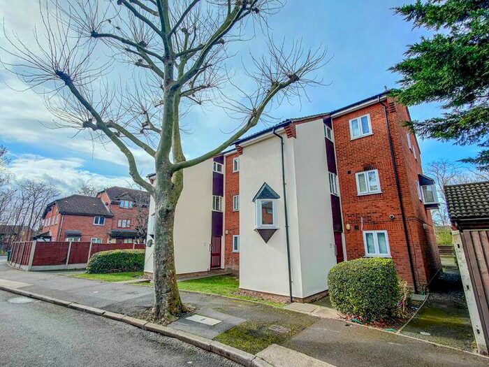 Studio To Rent In Chadwick Way, North Thamesmead London, SE28