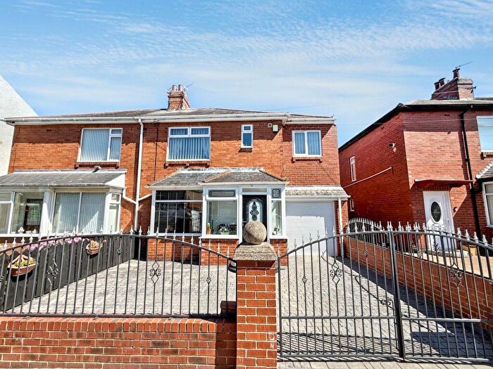 4 Bedroom Semi-Detached House For Sale In Barras Avenue, Annitsford, Cramlington, Tyne And Wear, NE23