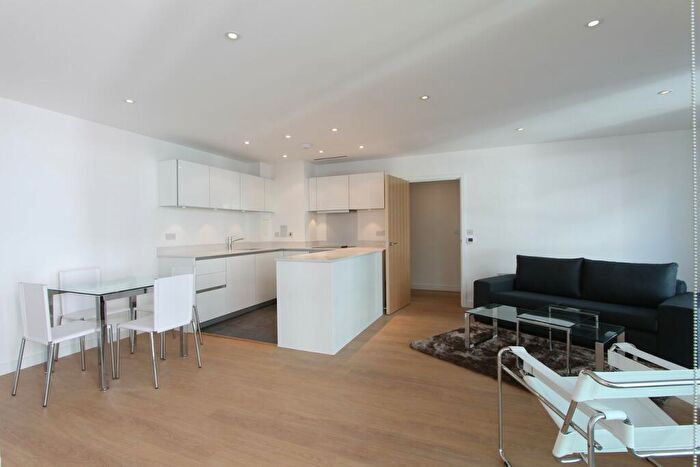 2 Bedroom Apartment To Rent In Saffron Central Square, Croydon, CR0
