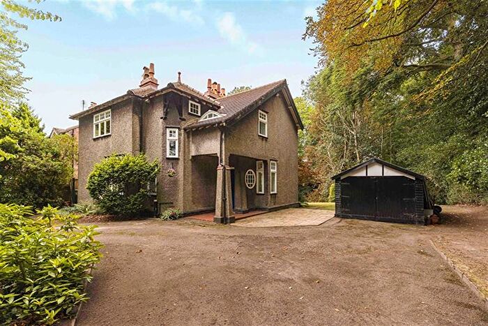 4 Bedroom Detached House For Sale In The Dingle, Prestbury Road, Macclesfield, SK10