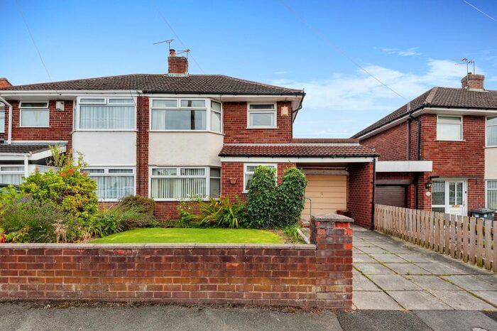 3 Bedroom Semi-Detached House For Sale In Broadway, Widnes, Cheshire, WA8