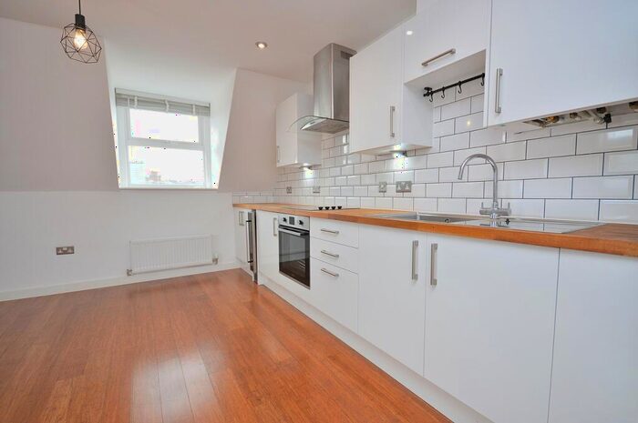 2 Bedroom Apartment To Rent In Ruskin Road, Northampton, NN2