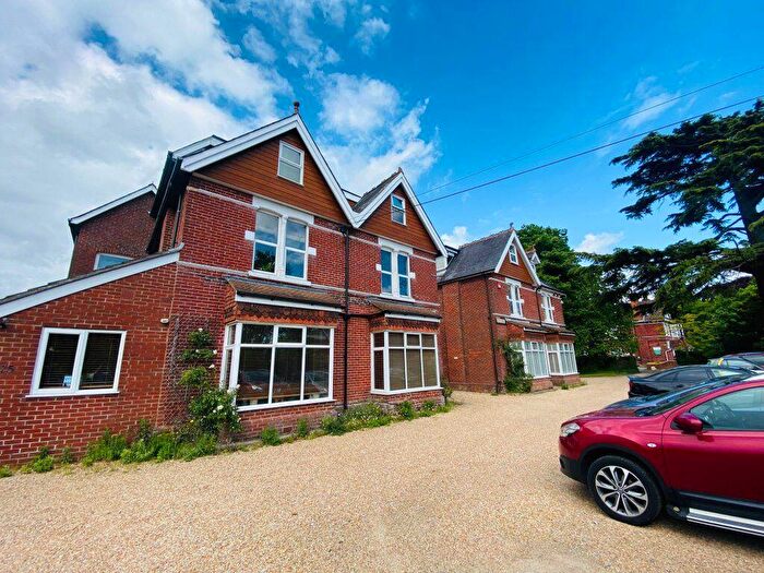 3 Bedroom Flat To Rent In Havant Road, Emsworth, PO10