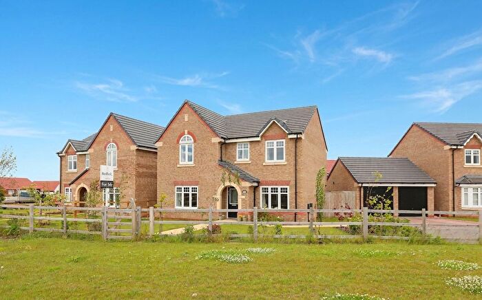 4 Bedroom Detached House For Sale In Damselfly Drive, Holmewood, S42