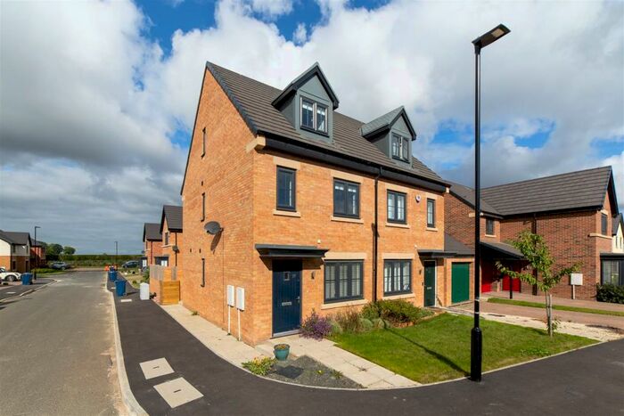 3 Bedroom Semi-Detached House To Rent In Dataller Drive, Hazlerigg, NE13