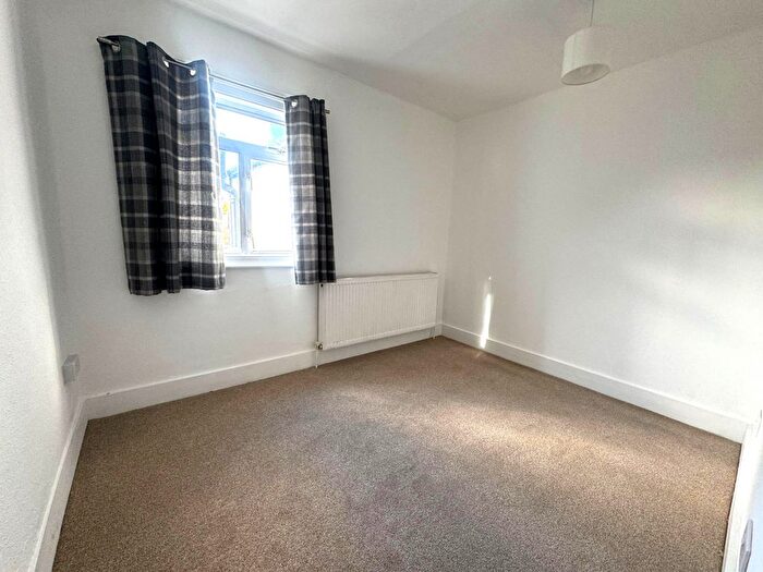 4 Bedroom Terraced House For Sale In Wood Heyes Road, London, NW10