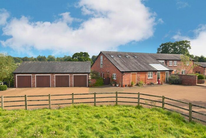 4 Bedroom Semi-Detached House For Sale In Wilmslow Old Road, Mottram St. Andrew, Macclesfield, SK10