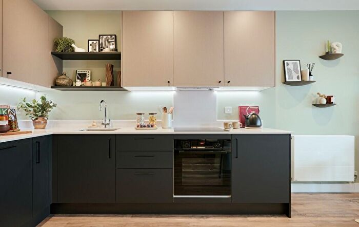 2 Bedroom Apartment For Sale In Green Park Village & Bankside Gardens, Flagstaff Road, Reading, RG2