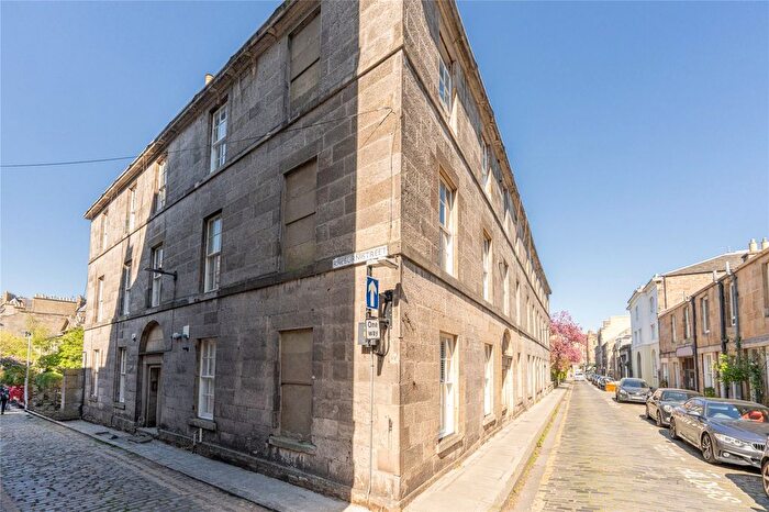 2 Bedroom Flat For Sale In Raeburn Street, Edinburgh, EH4