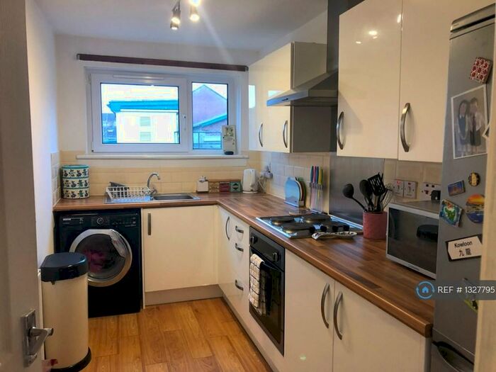1 Bedroom Flat To Rent In Inchlee Street, Glasgow, G14
